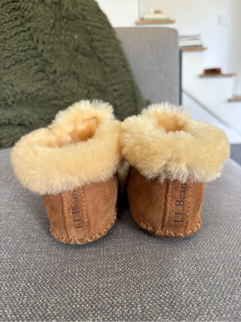 Ll bean toddler lamb leather fur moccasins 5/6